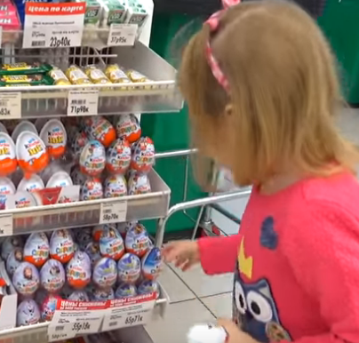 she took a to throw a bad guy with an axe with knives with a gun it was scary in the store and supermarket it s terrible i didn t know what would happen next there would be apples and bananas